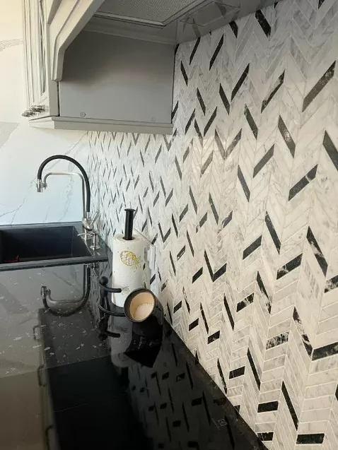 Мозаика PIX284 Bianco Dolomite, Cinderella Grey из мрамора полированная 39x24 286х295x7